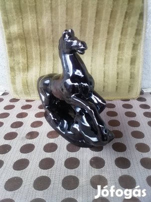 Lovas szobor eladó. (4000ft)