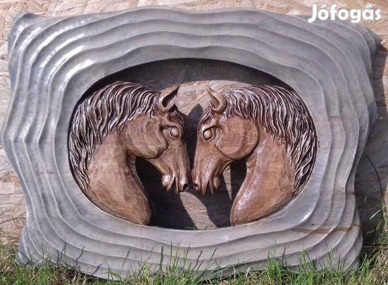 Lovaskép falikép lókép ajándéktárgyak lovastermékek lovaglás faragott