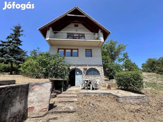 Lovason panorámás nyaraló eladó