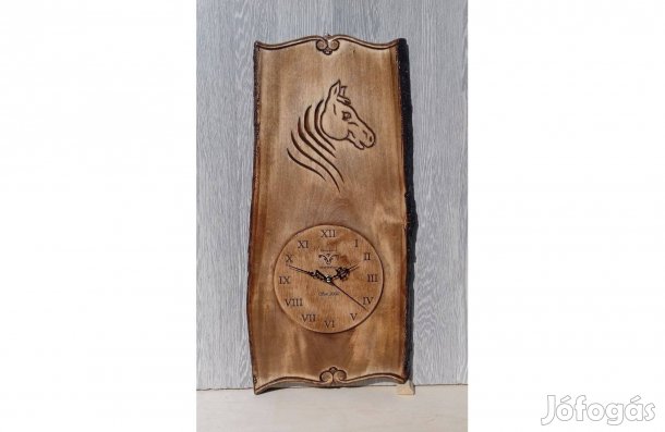 Lovasóra lóóra fafaragás faóra falióra ajándéktárgyak lovastermékek lo
