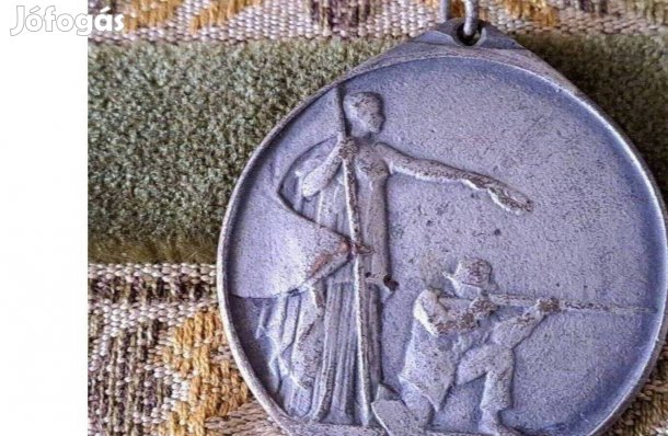 Lövész plakett szalagon BETE 1842