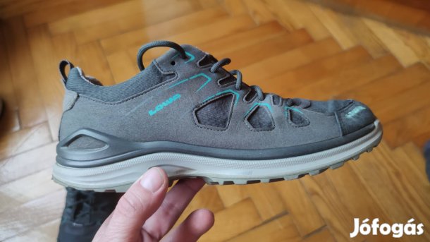 Lowa Unisex Bőr Túracipő - 41