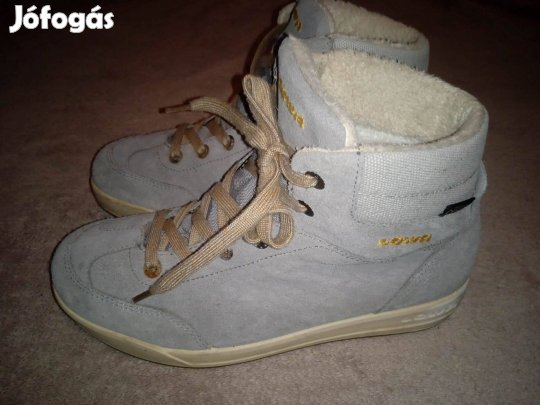 Lowa gore-tex csizma 36-os méretben eladó!