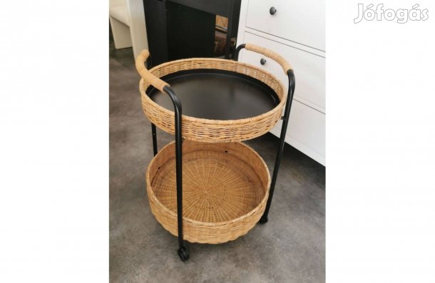 Lubban rattan zsúrkocsi