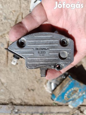 Lucas A127 12V Generátor Feszültségszabályozó Transpo IL223 Zuk?