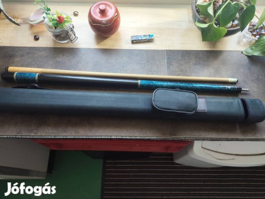 Lucky Biliárd ütő Kruger kemény tokban.