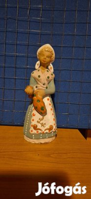 Luria Vilma kézműves kerámia lány