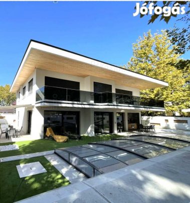 Luxus családi ház Siófok, Aranyparton eladó!