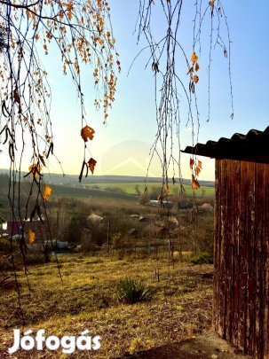 MÁRCIUSI RENDKIVÜLI AJÁNLAT Etyeken  PANORÁMÁS telek a Pecató közeléb
