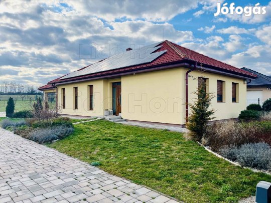 MÁRKÓ Rózsadombján családi ház Eladó!