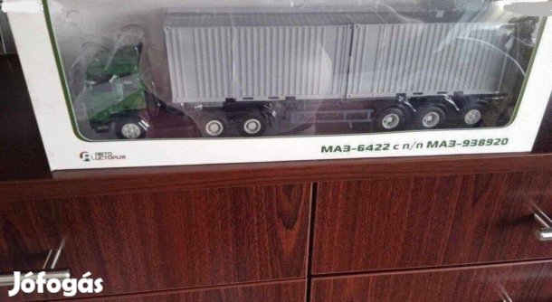 MAZ 6422 + felpot 938920 "Autoistoria" kisauto modell 1/43 Eladó