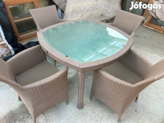 MBM rattan garnitúra