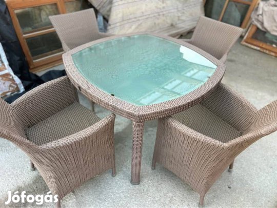 MBM rattan garnitúra