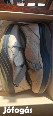 MBT női 41-es félcipő