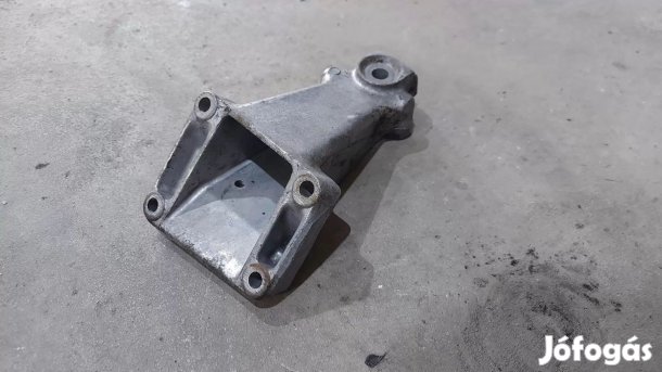 MERCEDES Benz SPRINTER 95 2.9 Motortartó motortartóbak bak konzol 7228