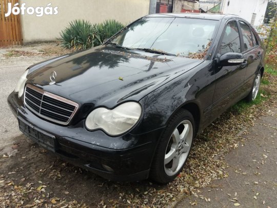 MERCEDES C W203 180 BENZIN BAL K, MANUAL eladó