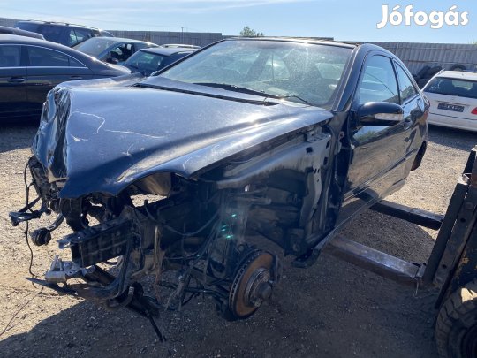 MERCEDES C W203 220 CDI COUPÉ BAL K, MAN eladó