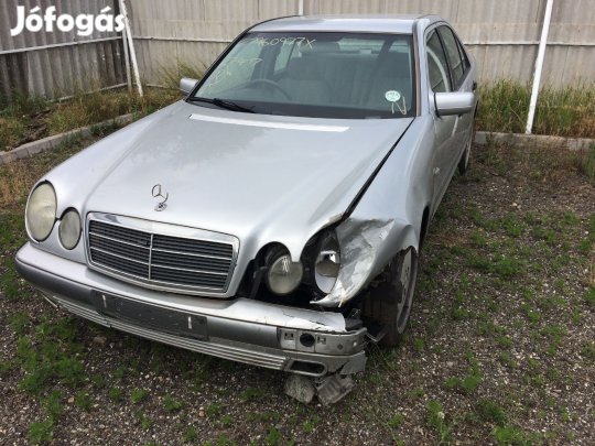 MERCEDES E W210 300TD JOBB K, AUTOM eladó