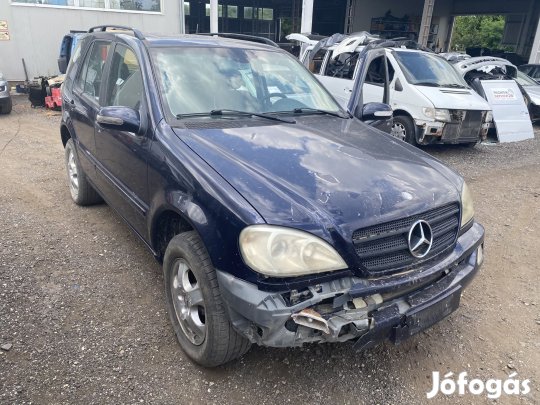 MERCEDES ML W163 270 CDI BAL K, MANUAL eladó