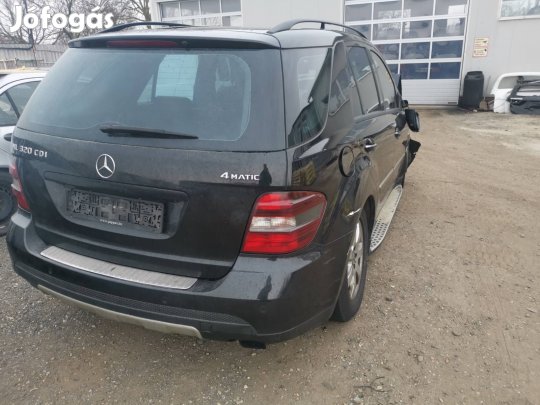 MERCEDES ML W164 320 CDI BAL K, AUTOM eladó