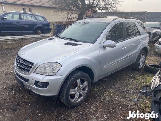 MERCEDES ML W164 350 BENZIN BAL K, AUTOM eladó