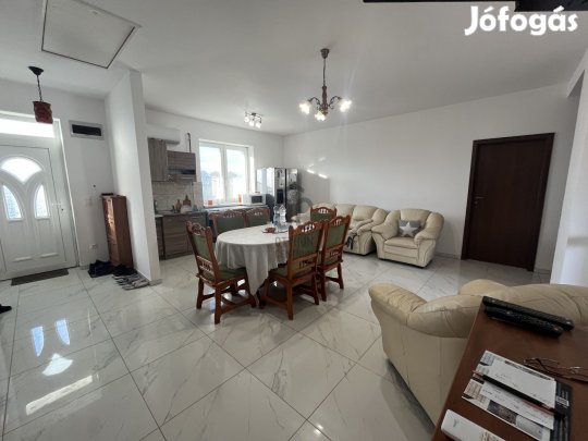 MIKEPÉRCS - MINI BIRTOK - BEFEKTETÉS - CSALÁDI HÁZ!!!!