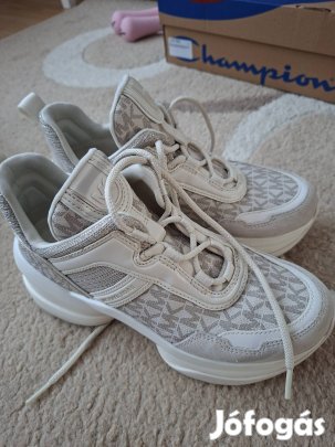 MK 36- os divat cipő