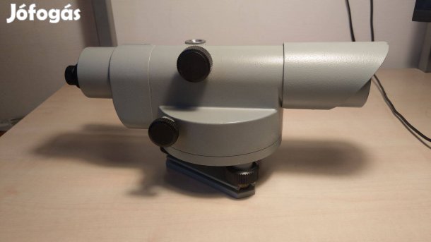 MOM gyártmányú, Ni-B5 típusú optikai szintező eladó