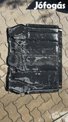 MOTORTAKARÓ eladó