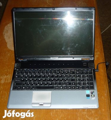 MSI VR630X (X2 QL-62) kijelző háttérvilágítása hibás, a laptop hiányos