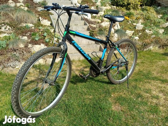 MTB kerékpár bicikli 17-es méretben 26-os kerekekkel