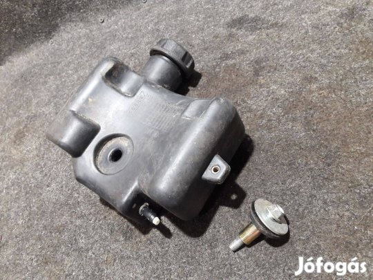 MTD Thorx 35 kapálógép / fűnyíró gyári benzintank szett