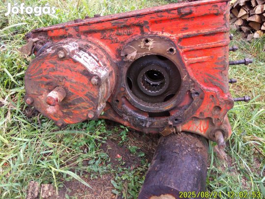MTZ 80-as fűnyírótraktorra,hátsó hajtás-difi eladó