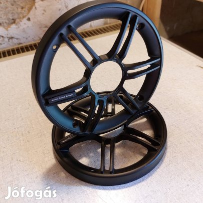 M.N.C. hangszóró védő rács 16.5"