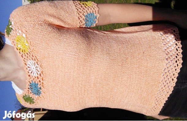 M-es csipkés női barackszínű kötött rövidujjú blúz M csipke
