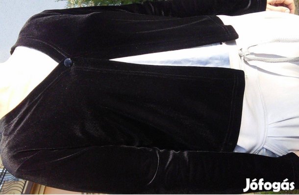 M-es fekete bársony női blézer M egy gomb