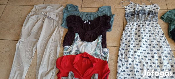 M-es női 21 db-os ruhacsomag eladó!