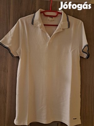 M-es pull and bear fehér rövidujjú póló eladó