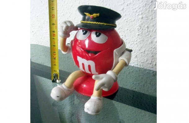 M&m figura M&M's figura retro Újpest központ közelében