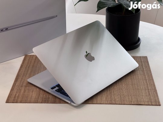 MacBook Air 2020 M1 13 256GB 8GB 2 ÉV Garanciával 91%