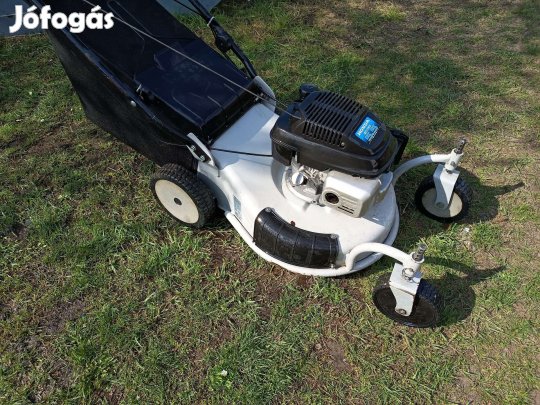 Mac önjáró fűnyíró, gazvágó