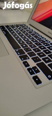 Macbook Air (13-inch, 2017)