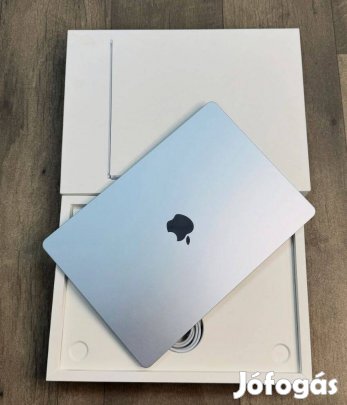 Macbook Air m4 15" 16GB RAM 256GB ezüst - szinte új
