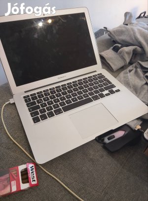 Macbook Laptop eladó 