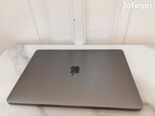 Macbook Pro 13" 2019-8GB RAM 128gb SSD- Retina