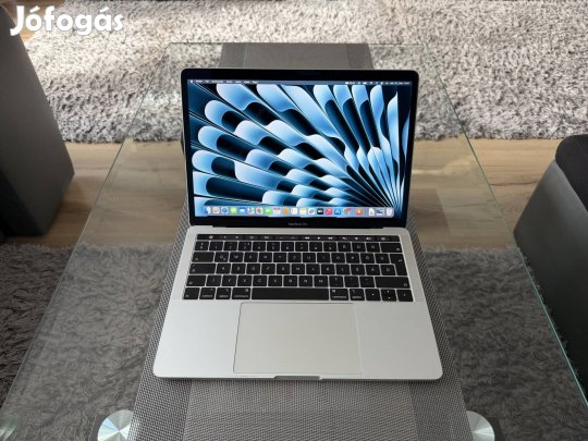 Macbook Pro 2018 2019 Retina Magyar Silver i5 8259 4Mag 16GB 256SSD