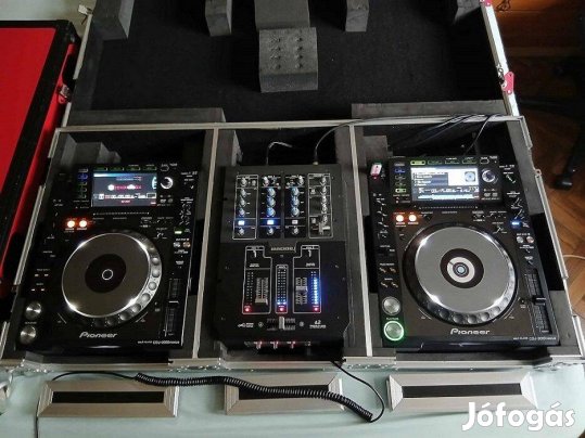 Mackie d.2, Pioneer Cdj 2000 Nexus. Cserélhető, meg is bontom