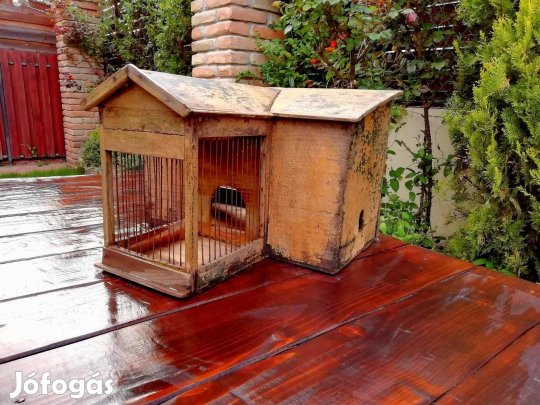 Madáretető, klasszicista stílusú madáretető a 20. század közepe