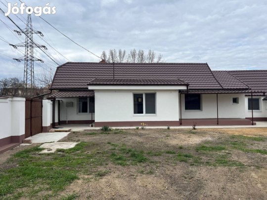 Magánszemélytől felújított családiház