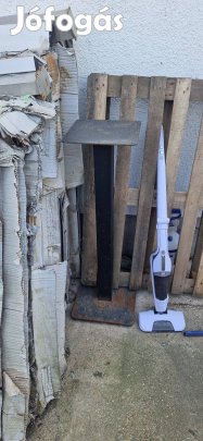 Magas könyöklő asztal